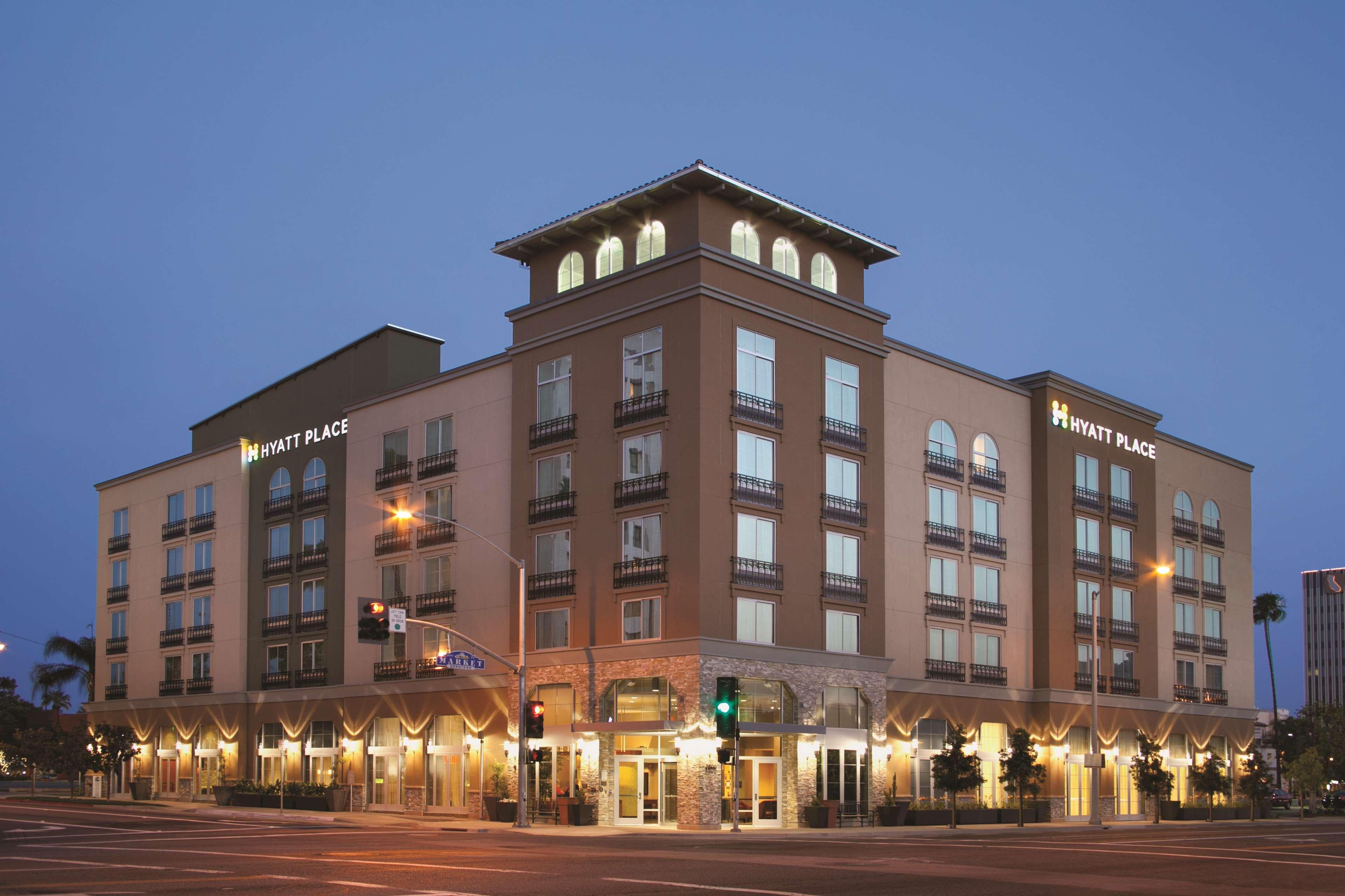 Hyatt Place Riverside Downtown Экстерьер фото