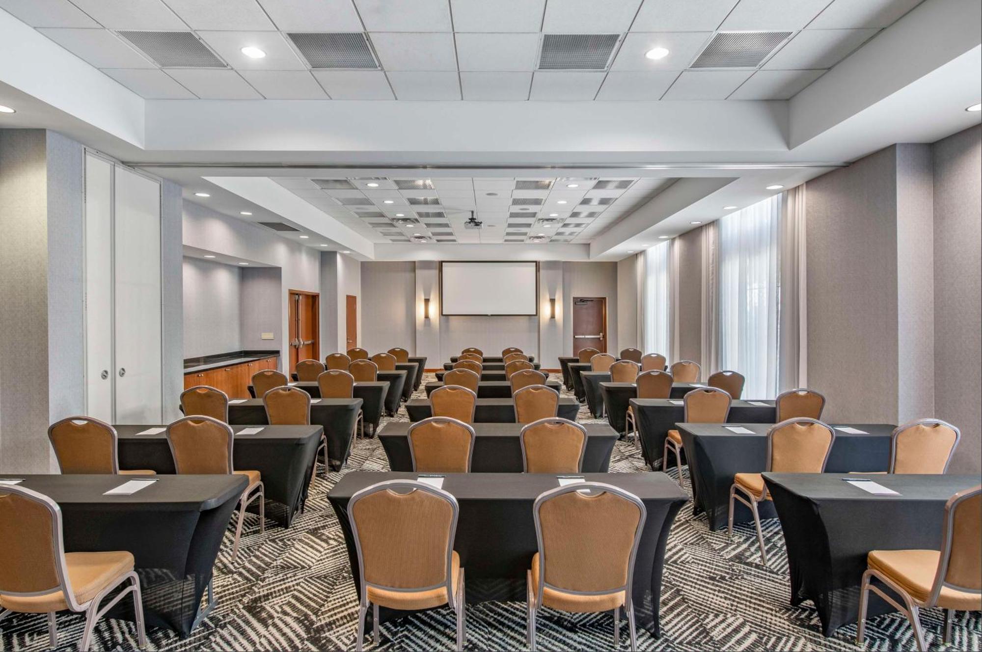 Hyatt Place Riverside Downtown Экстерьер фото