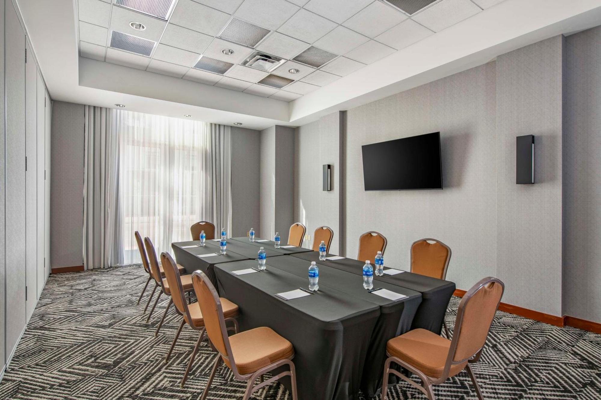 Hyatt Place Riverside Downtown Экстерьер фото