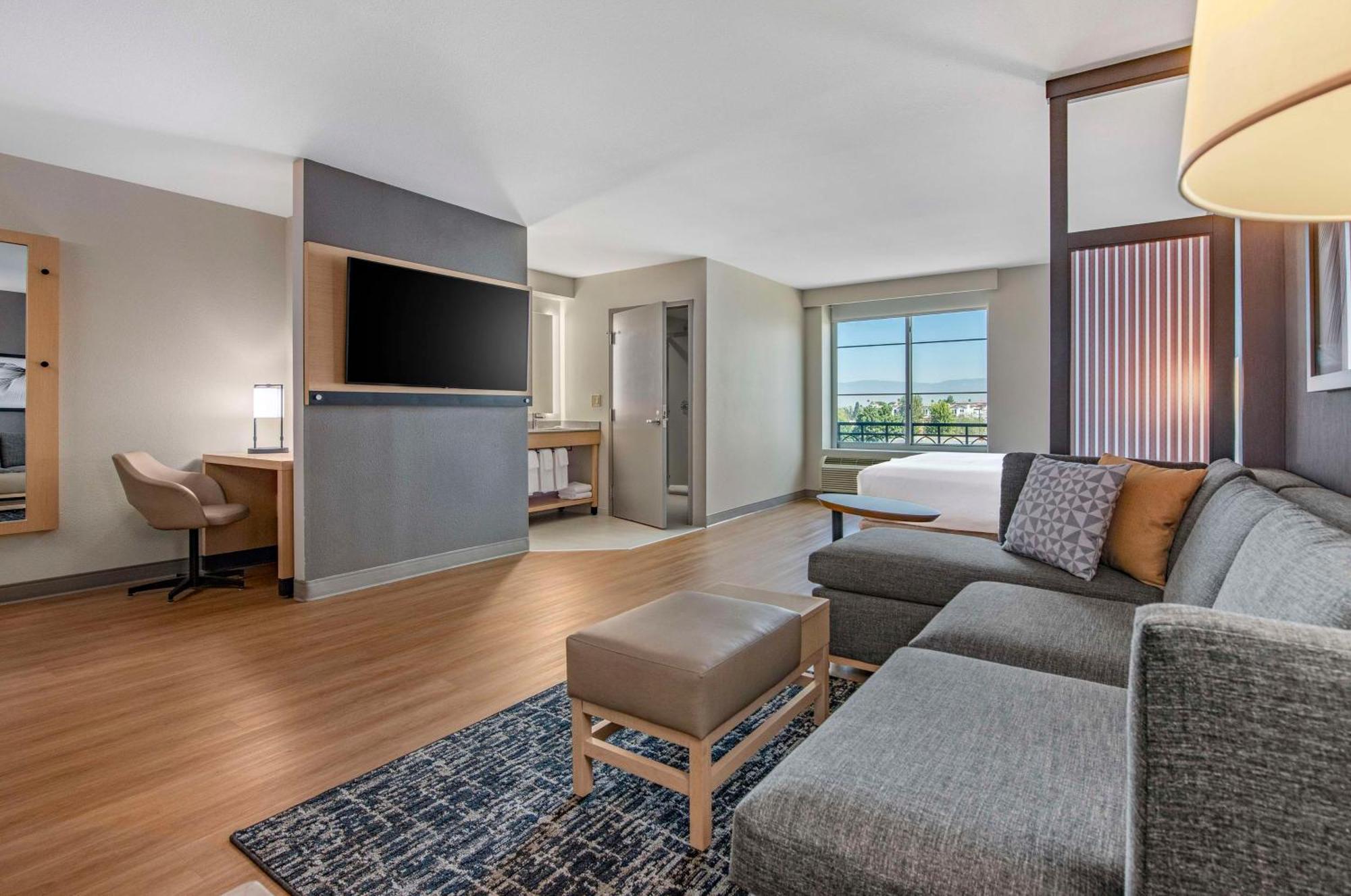Hyatt Place Riverside Downtown Экстерьер фото