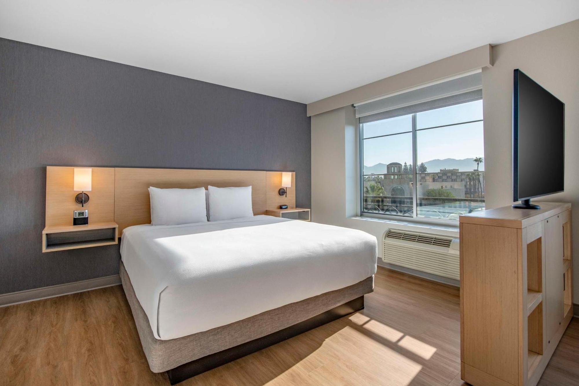 Hyatt Place Riverside Downtown Экстерьер фото
